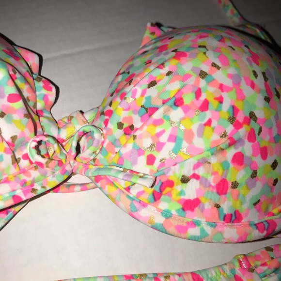 Victoria’s Secret underwire swimsuit w tab bottom - Picture 2 of 4